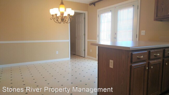 Building Photo - 4 br, 2.5 bath House - 522 Breslin Ave.