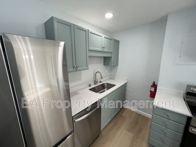 Building Photo - 6012 Calle Nueve NW