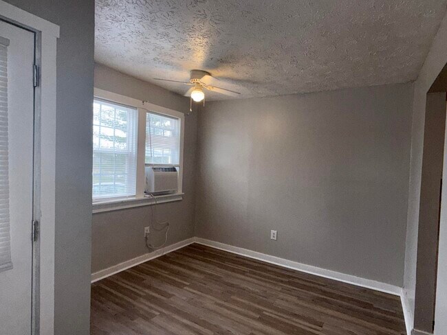 Building Photo - 51 Shields Ln