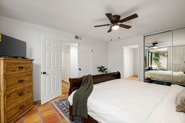 Building Photo - 280 Tolosa Cir