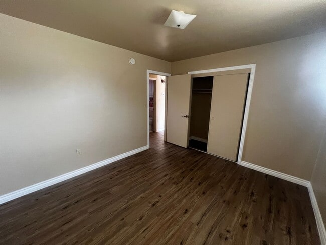 Building Photo - 6370-6370 Tamarisk Ave