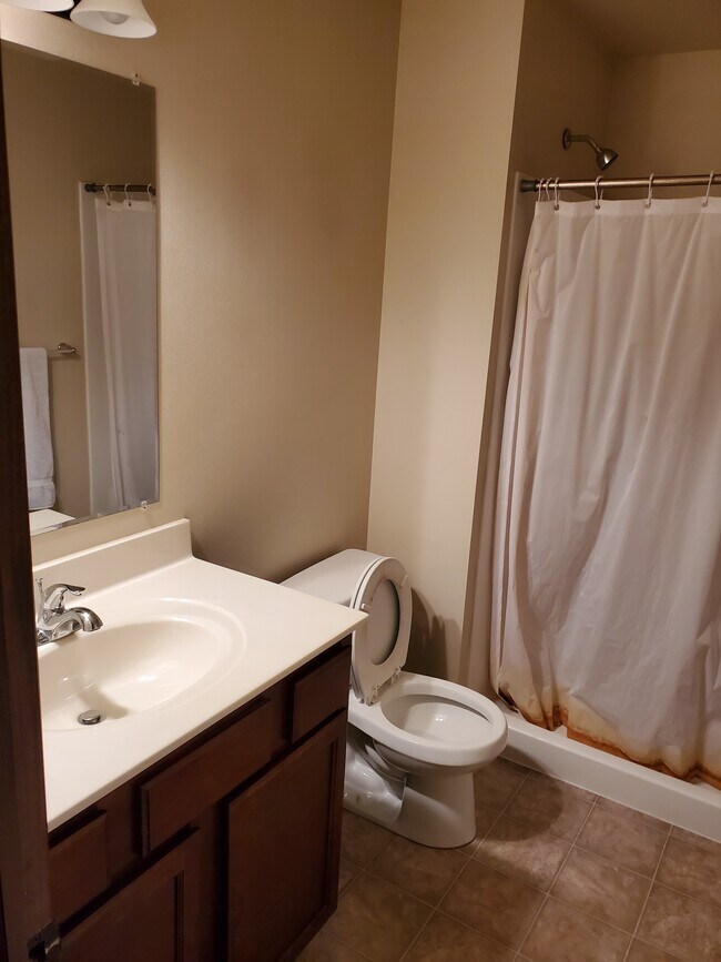 Building Photo - 1423 Marilyn Dr