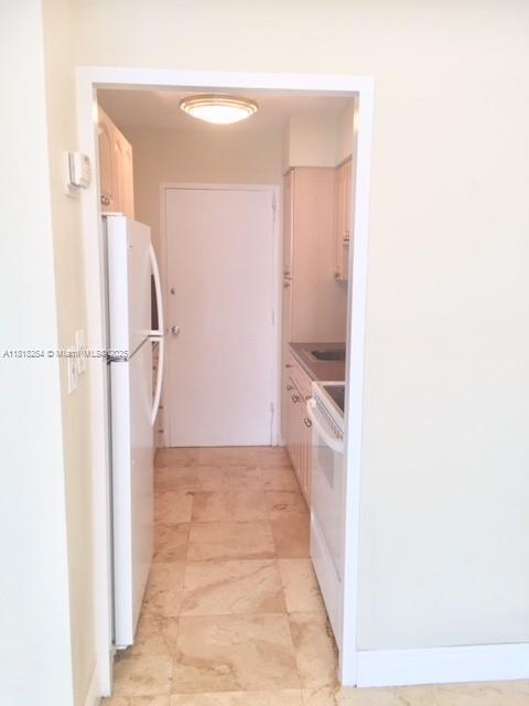 Building Photo - 1408 Brickell Bay Dr