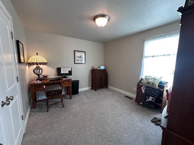 Building Photo - 896 S Crescent Way