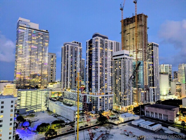 Building Photo - 850 N Miami Ave