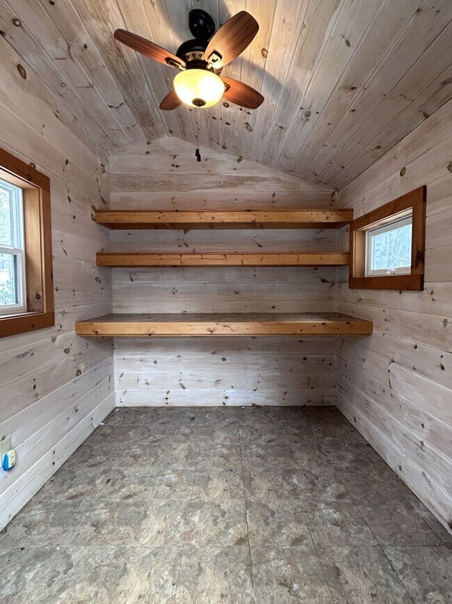 Building Photo - Creekside Cottage Living with Bonus Studio Space