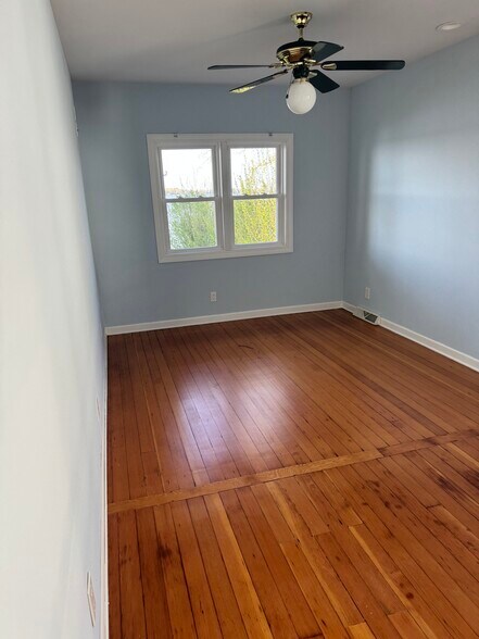 Building Photo - 4302 S Jordan Dr