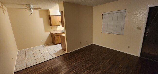 Building Photo - 2843 E 17th St