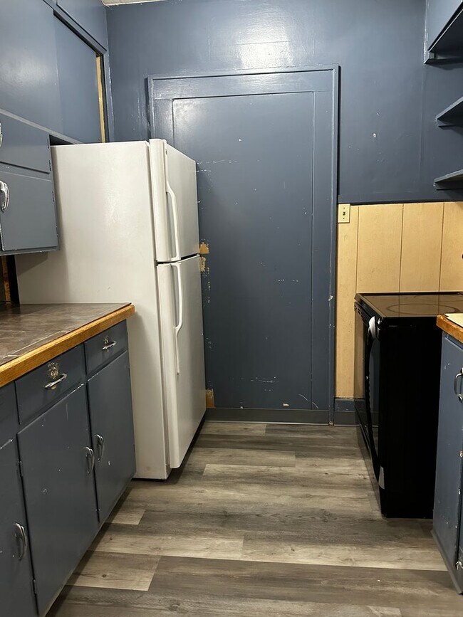 Building Photo - 1729 11th Ave