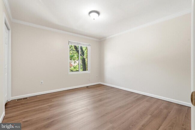 Building Photo - 1322 Hazel Nut Ct