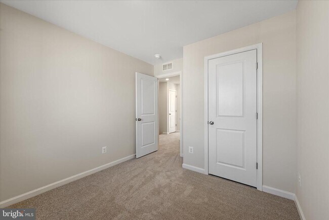 Building Photo - 409 18th Ave