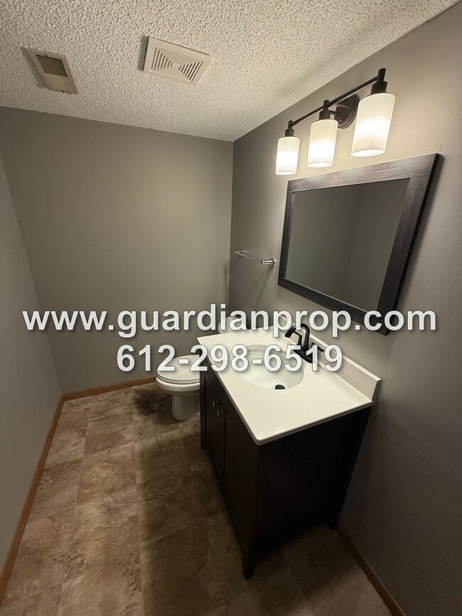 Building Photo - Rambler with Open Floor Plan Available Now...
