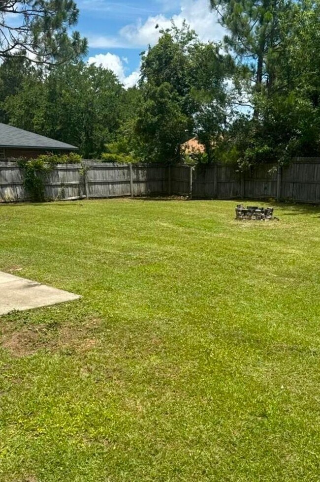 Building Photo - 1302 Loblolly Dr