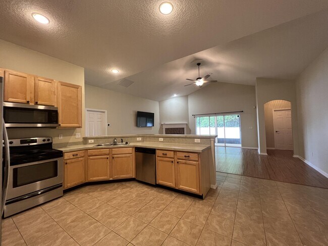 Building Photo - 3466 Laurel Leaf Dr