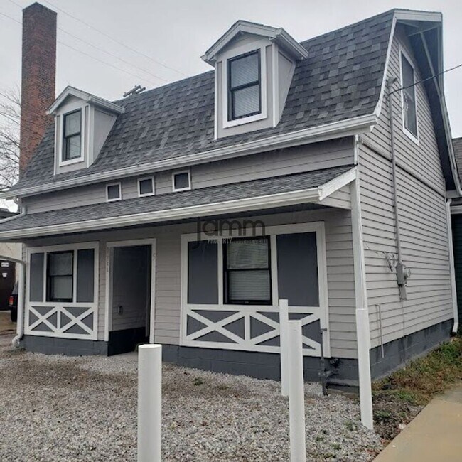 Building Photo - 1966 Randall Rd