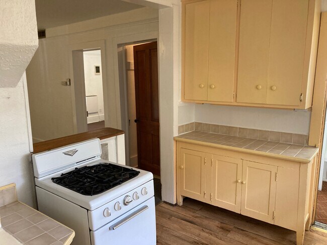 Building Photo - 9 Elk Path