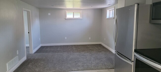 Building Photo - Odell Duplex