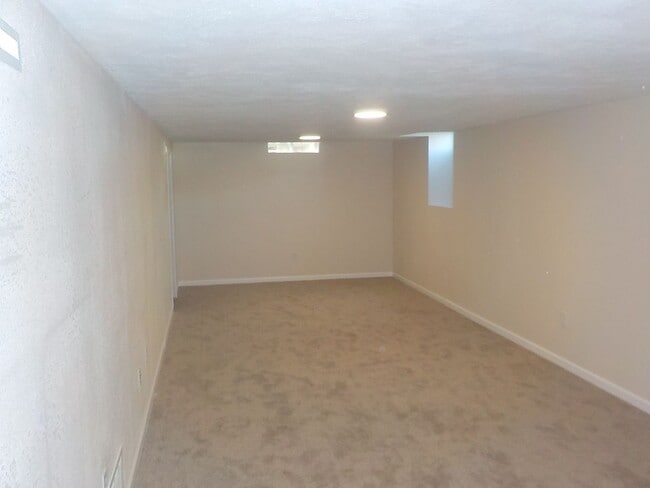 Building Photo - 1333 Fogarty Dr