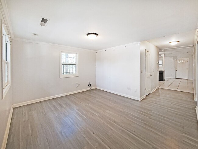 Building Photo - 65 Meldon Ave SE