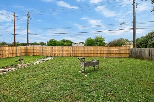 Building Photo - 7601 Woodstone Cove