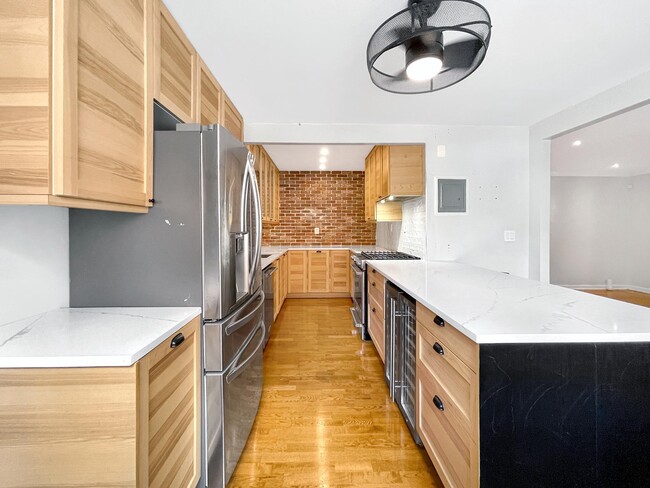 Building Photo - 2725 39th St NW