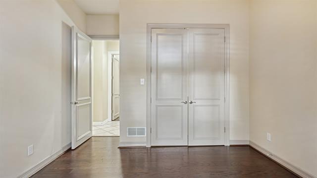 Building Photo - 104 Stonehaven Ct