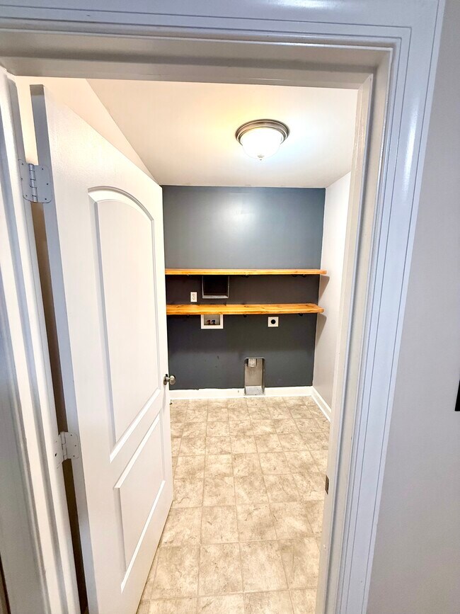 Building Photo - 2857 Cross Landing Dr
