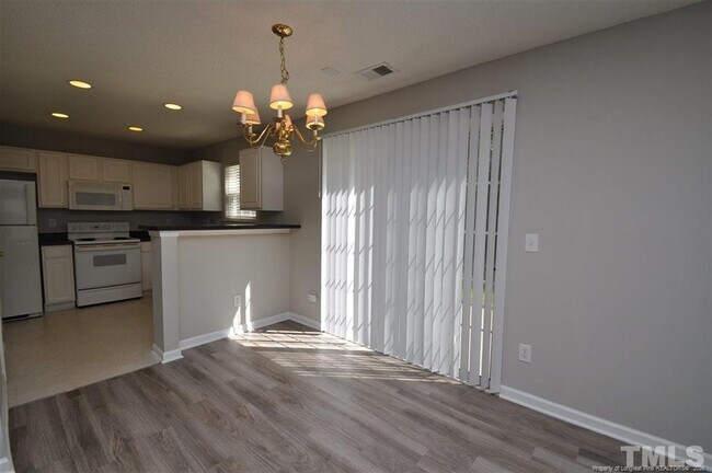 Building Photo - 5909 Rivercliff Ct