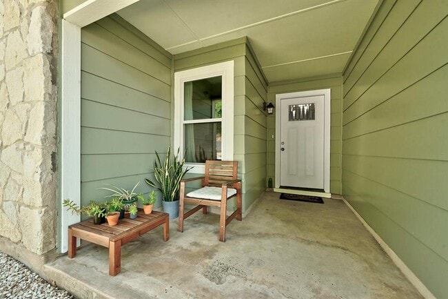 Building Photo - 9007 Jesse James Dr