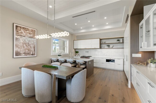 Building Photo - 201 8th St S