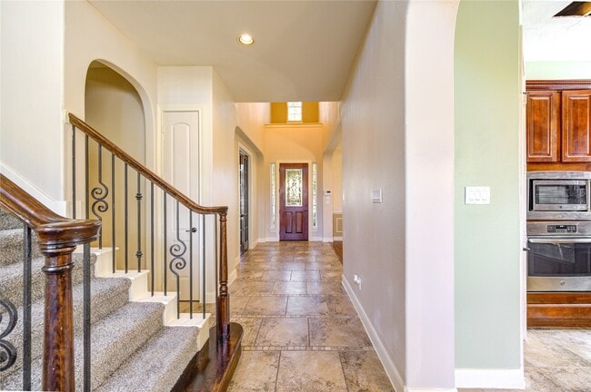 Building Photo - 9230 Hernshead Ln