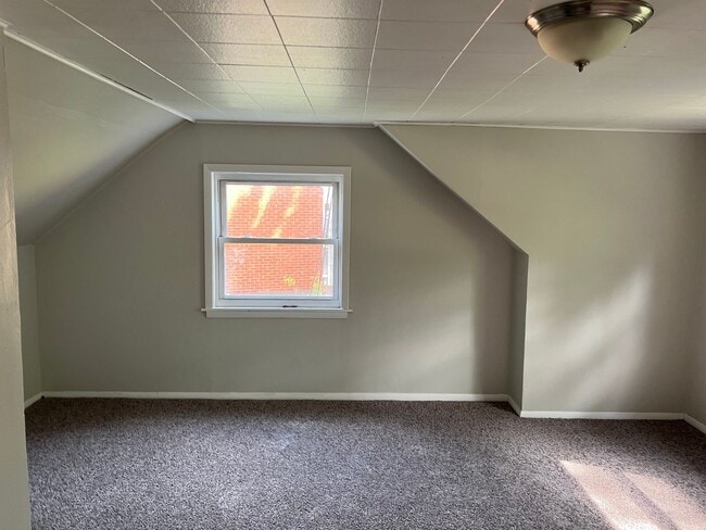 Building Photo - NEWLY RENOVATED 3bd 2ba home in Penn Hills!!