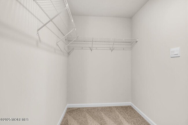 Building Photo - 10 Penny Ln