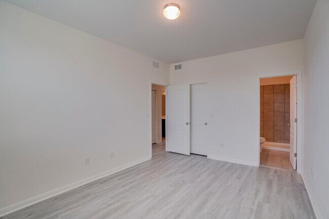 Building Photo - 576 Ferrule Dr