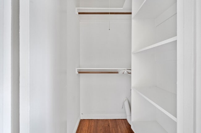 Building Photo - 1724 Abbot Kinney Blvd