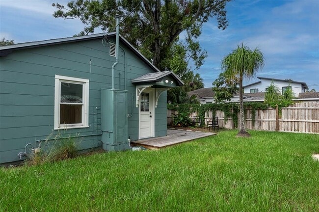 Building Photo - 4127 3rd Ave N
