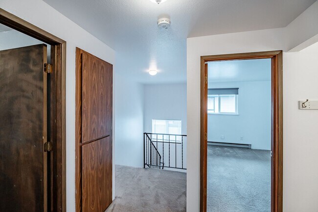 Building Photo - 415-01 Krasilovsky