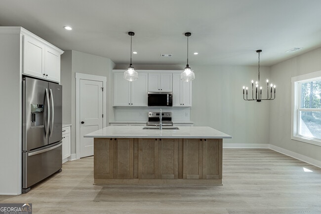 Building Photo - 110 Rains Rd