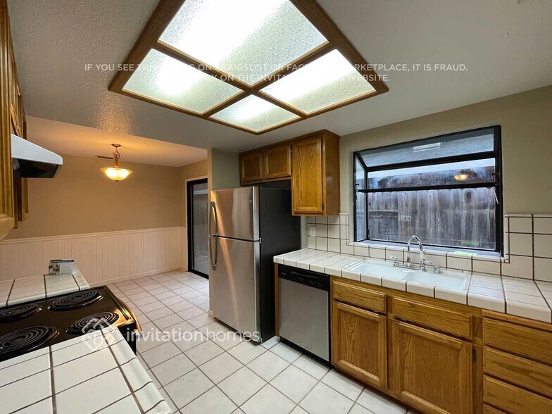 Building Photo - 439 R St