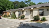 Building Photo - 9 Camellia Dr
