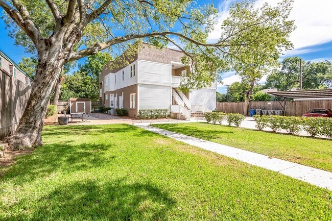 Building Photo - 4719 Junius St