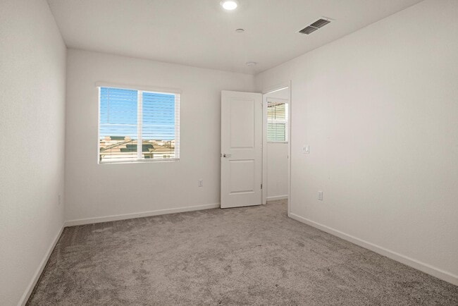 Building Photo - 2032 Gatlin Ct