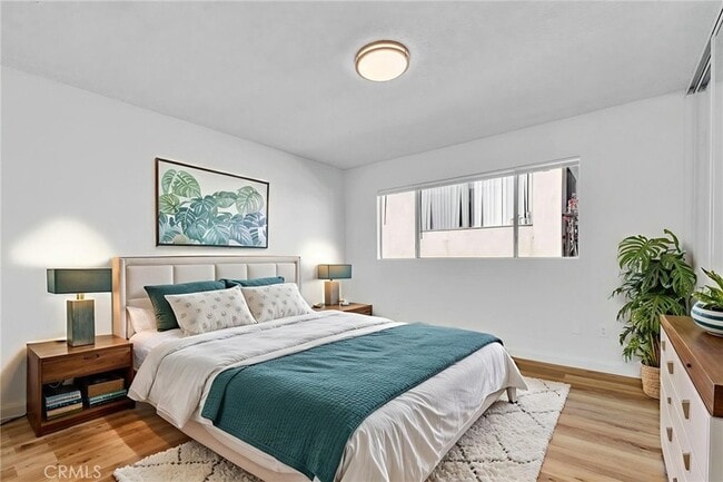 Building Photo - 3935 Bluff Pl