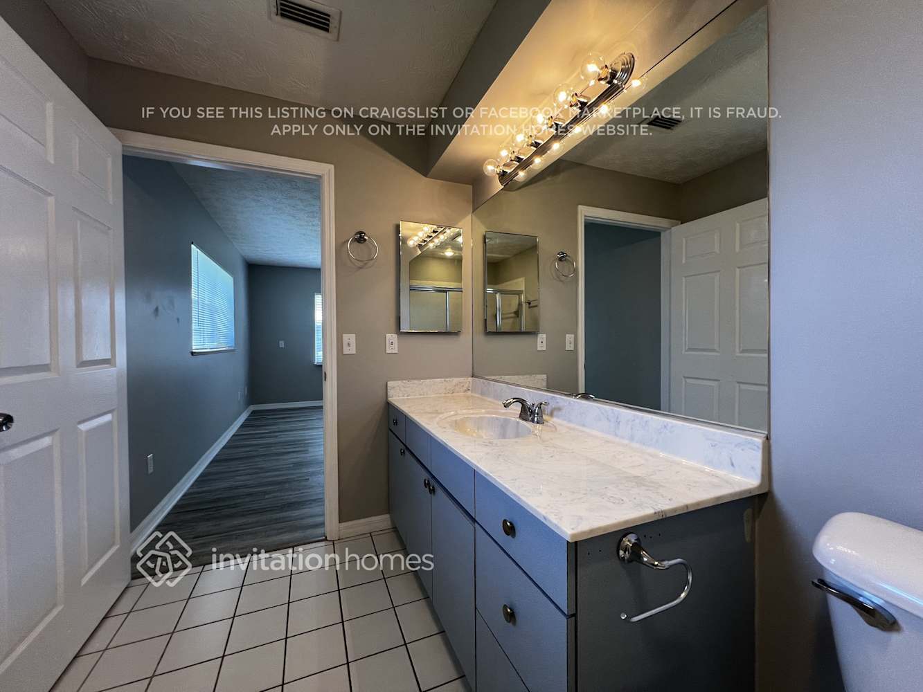 Building Photo - 2426 SE Renick Ave