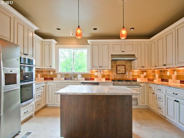 Building Photo - Remodeled Portland 3 Bd/2 Bth Craftsman Home.