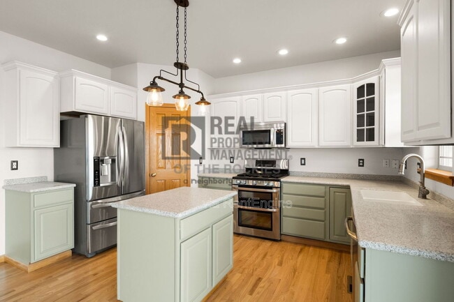 Building Photo - 3348 Hales Ranch Rd