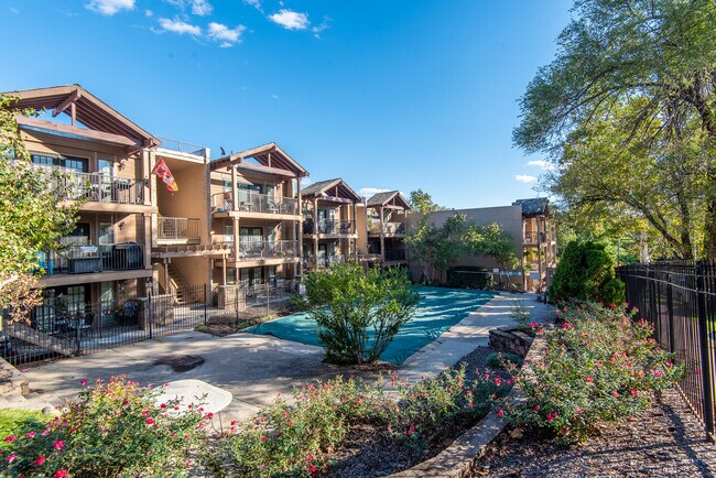 Building Photo - 4727 Jarboe St