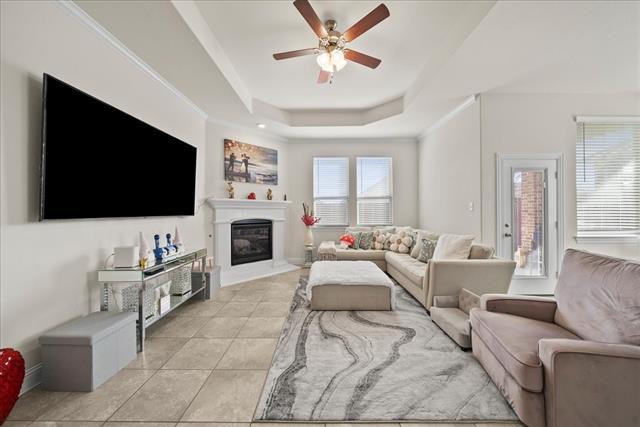 Building Photo - 1321 Benavites Dr