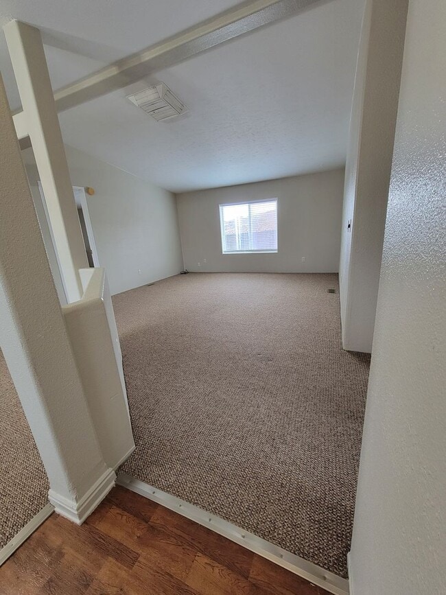 Building Photo - For Rent – 3 Bedroom, 2 Bath Home Near Old...
