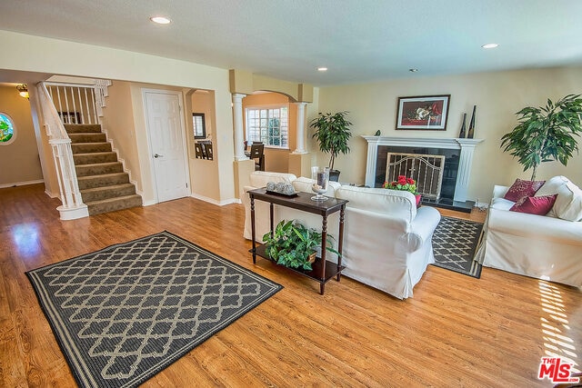 Building Photo - 7830 W 83rd St